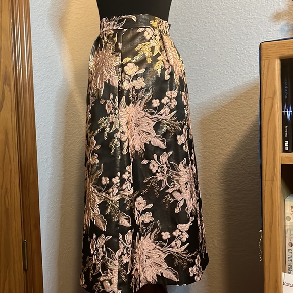 Miss Selfridge Tea Length Jacquard Skirt - Picture 3 of 7